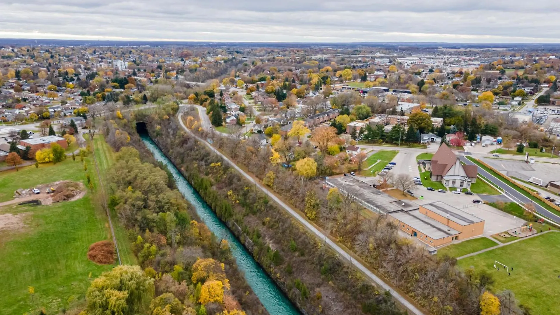 بيت للعطل Niagara Falls Luxury Living - 8 Guest House كندا